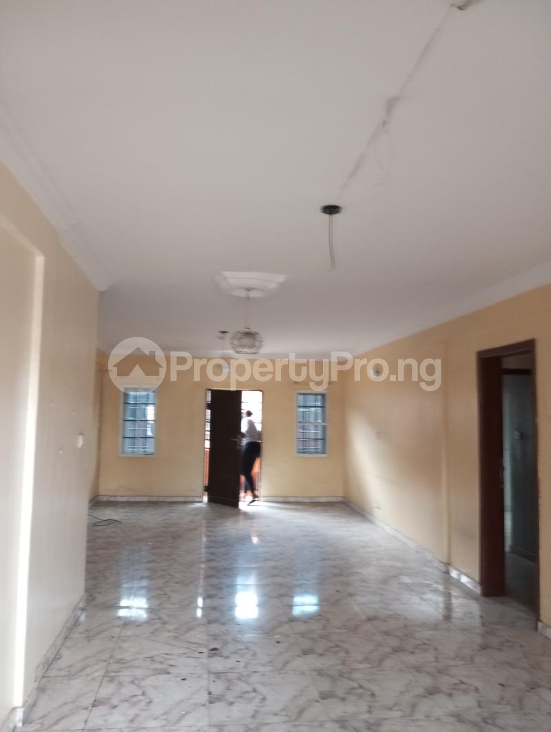 3 bedroom Flat / Apartment for rent Agbonyin Adelabu Surulere Lagos