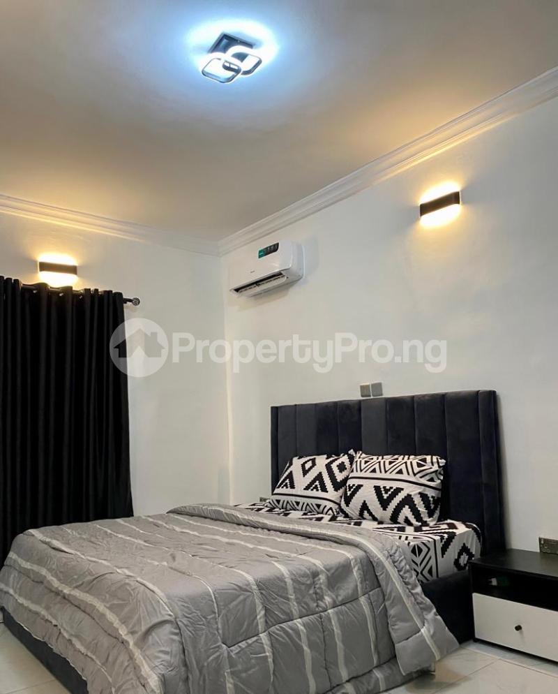3 bedroom Flat / Apartment for rent ONIRU Victoria Island Lagos