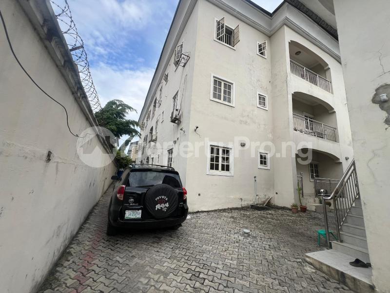 3 bedroom Flat / Apartment for rent Osapa london Lekki Lagos