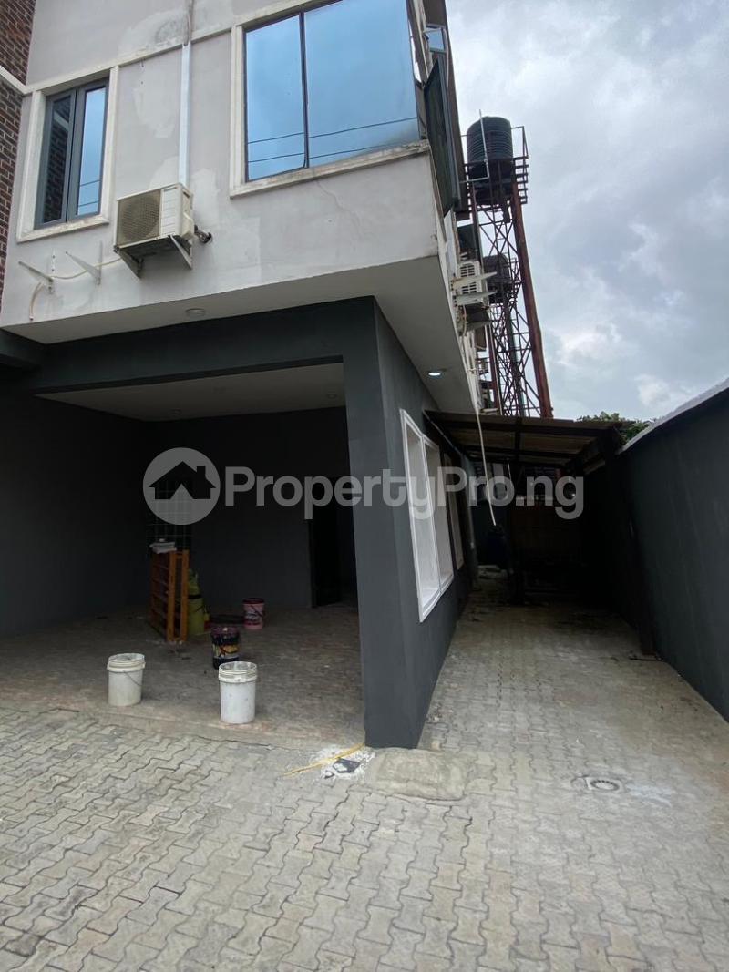 3 bedroom Flat / Apartment for rent Estate Osapa london Lekki Lagos