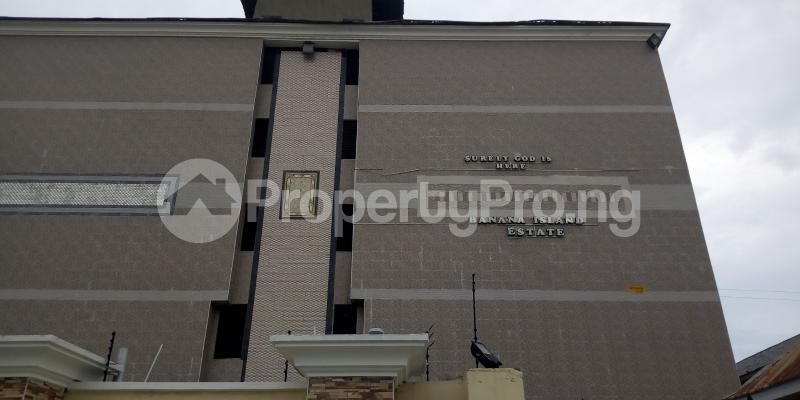 3 bedroom Flat / Apartment for sale Off Alpha Beach Road chevron Lekki Lagos