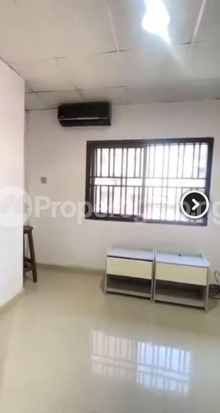 3 bedroom Flat / Apartment for rent  ONIRU Victoria Island Lagos