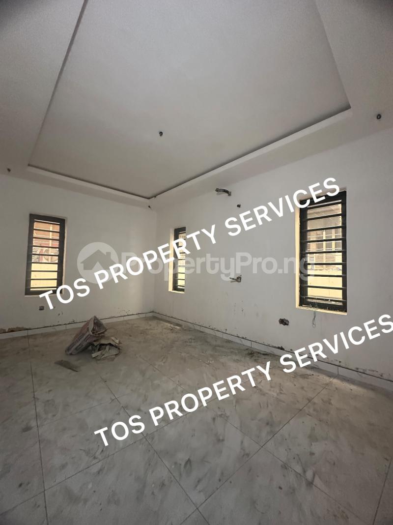 3 bedroom Flat / Apartment for rent Sabo Alagomeji, Yaba, Lagos. Alagomeji Yaba Lagos