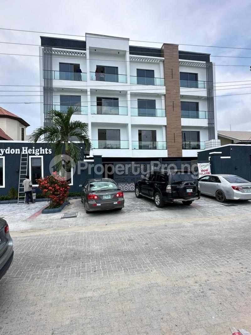 3 bedroom Flat / Apartment for sale Lekki Phase 1 Lekki Lagos