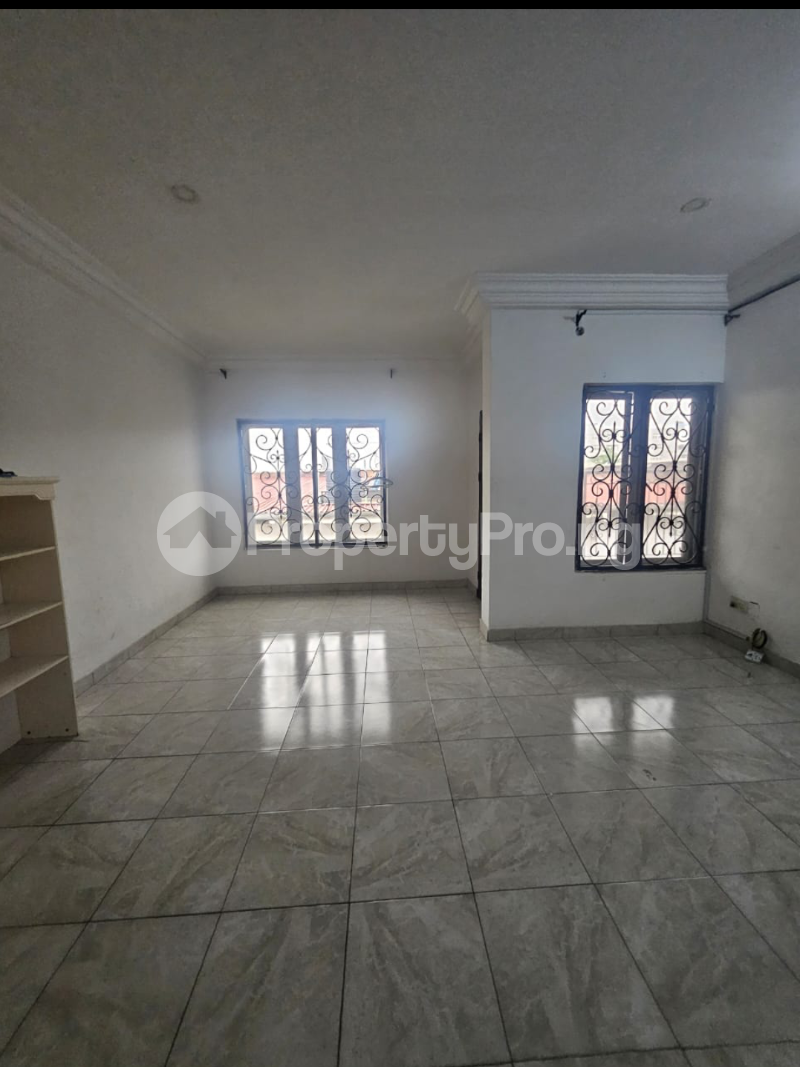 3 bedroom Flat / Apartment for rent Lekki ONIRU Victoria Island Lagos