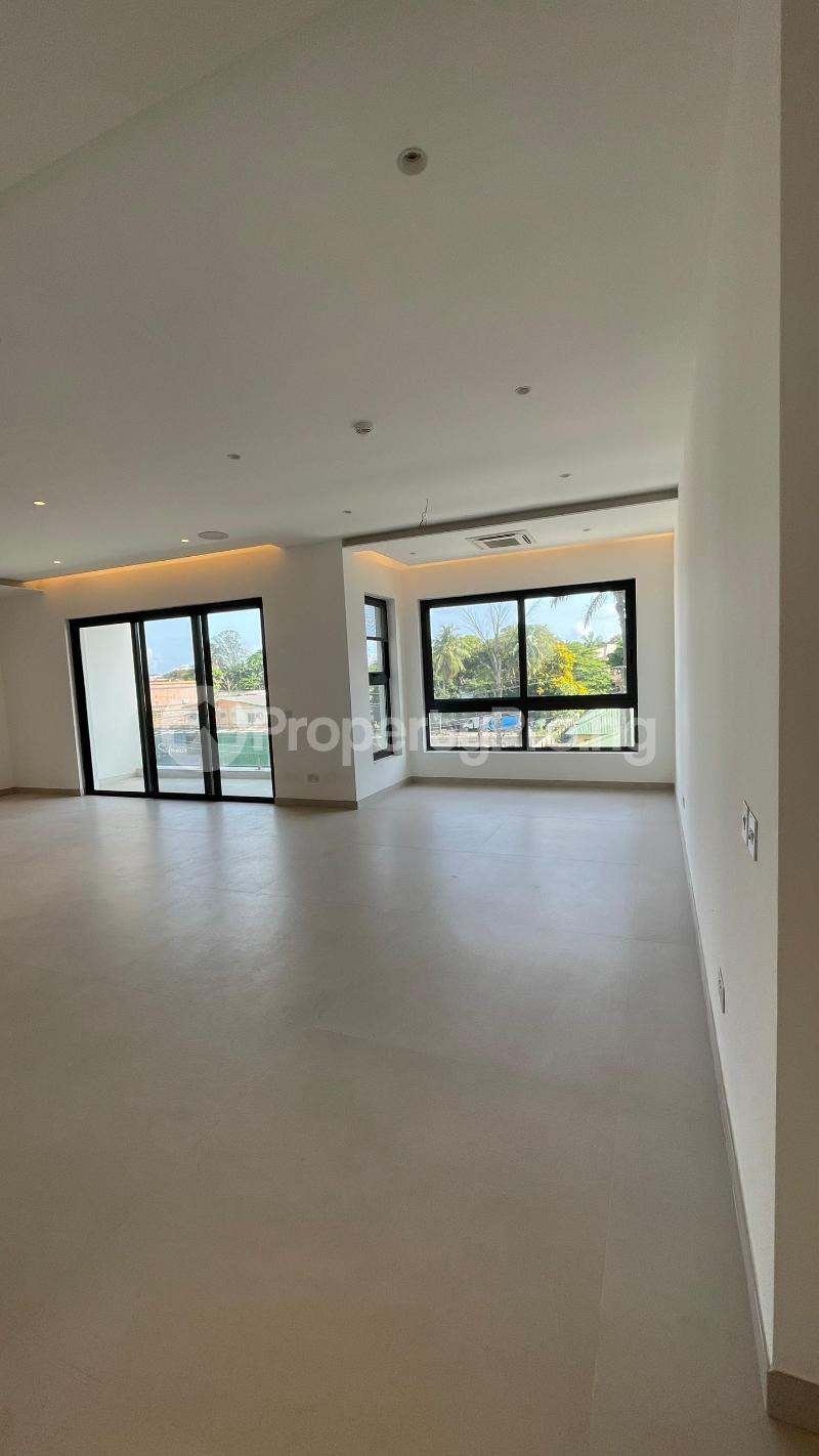 3 bedroom Flat / Apartment for sale Old Ikoyi Ikoyi Lagos