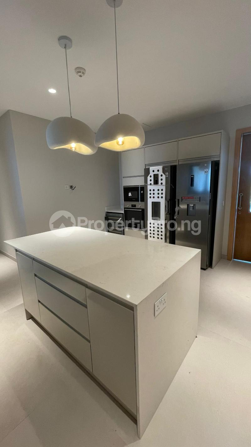 3 bedroom Flat / Apartment for sale Old Ikoyi Ikoyi Lagos