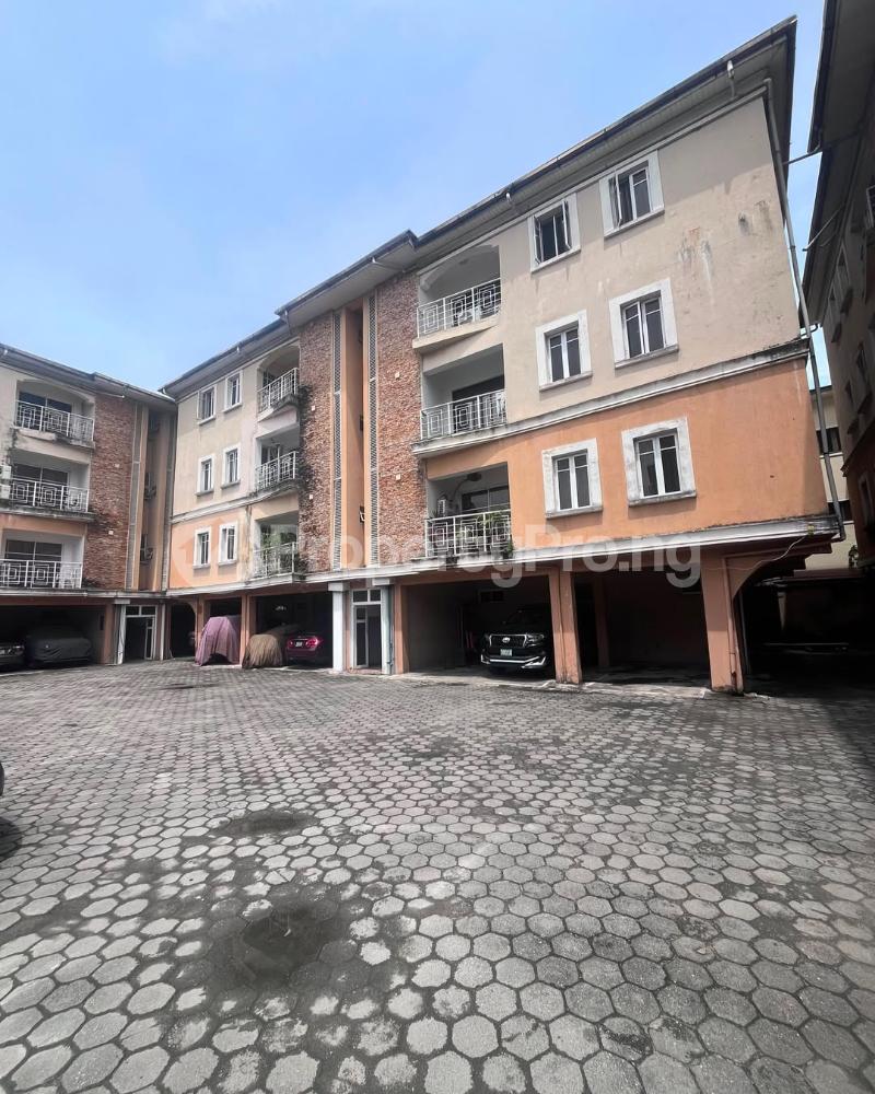 3 bedroom House for sale ONIRU Victoria Island Lagos