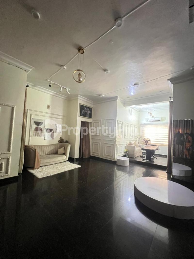 3 bedroom Flat / Apartment for rent chevron Lekki Lagos