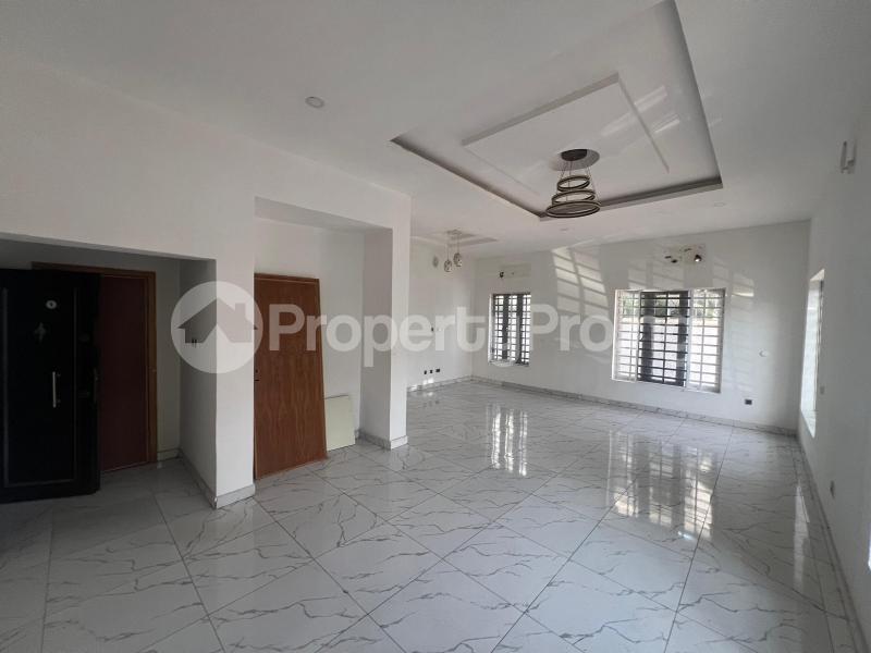 3 bedroom Flat / Apartment for rent ONIRU Victoria Island Lagos