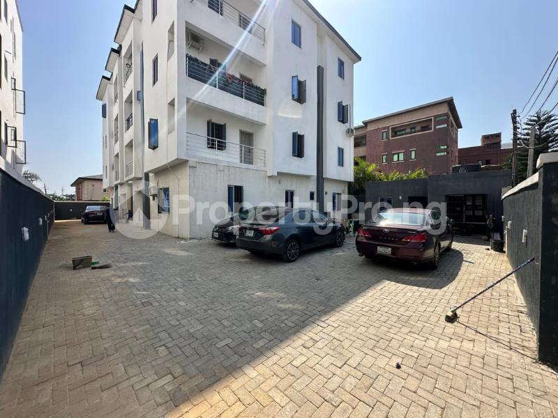 Flat / Apartment for rent Ilasan Lekki Lagos