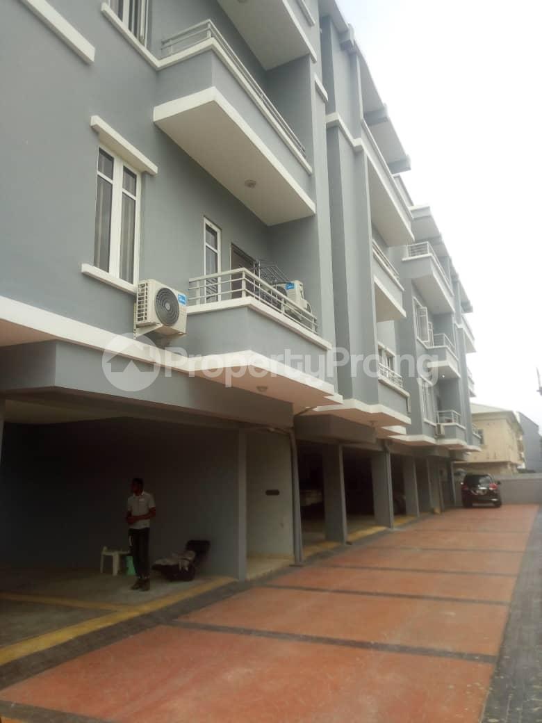 3 bedroom Flat / Apartment for rent chevron Lekki Lagos