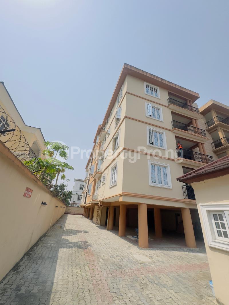 3 bedroom Flat / Apartment for rent ONIRU Victoria Island Lagos
