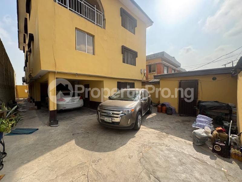 Flat / Apartment for rent Opebi Ikeja Lagos
