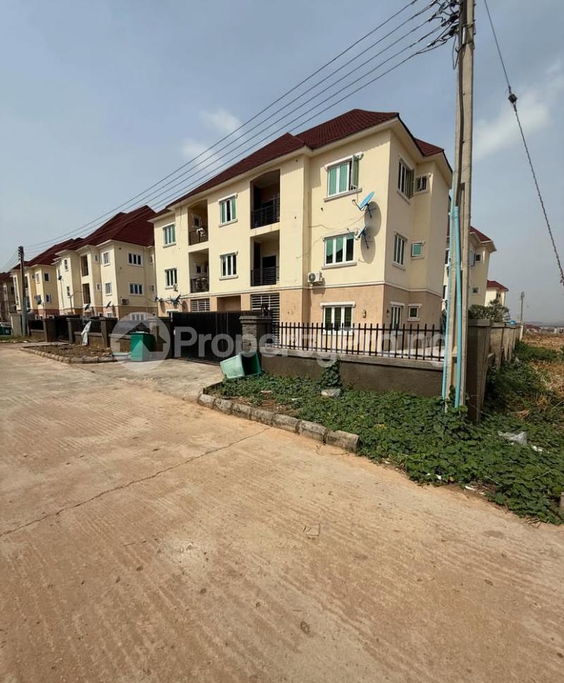 3 bedroom Flat / Apartment for sale Lugbe Abuja