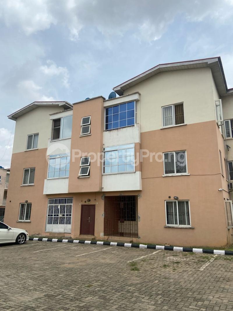 3 bedroom House for sale Orchard Palace Estate, Jayioba Street, Salami Busstop, Shasha Beside Nnpc(dopemu Road) Shasha Alimosho Lagos