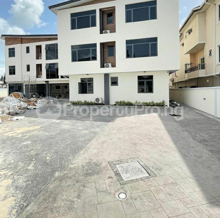3 bedroom Flat / Apartment for rent Lekki Lagos