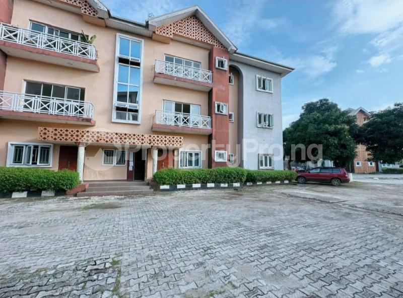 3 bedroom House for rent Eleganza Garden Opposite Vgc, Lekki Lagos. Along Lekki Expressway Lekki Lagos