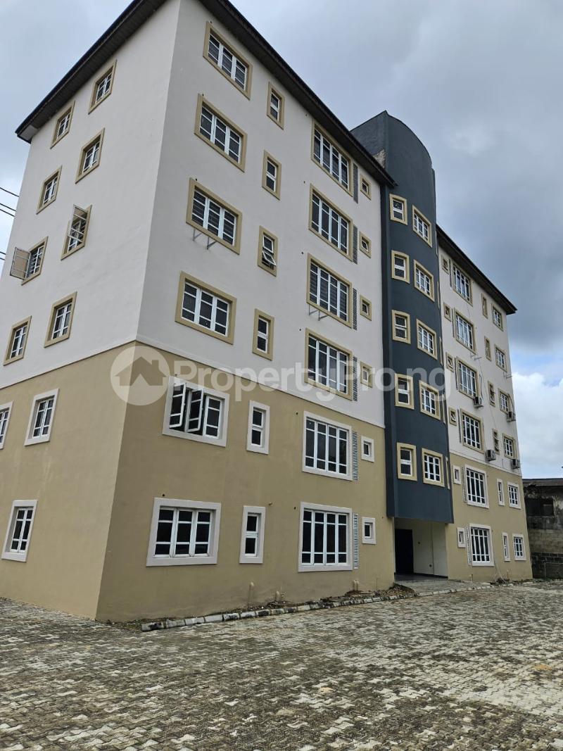 3 bedroom Flat / Apartment for sale Pearlview Estate, Panti Street Adekunle Yaba Lagos
