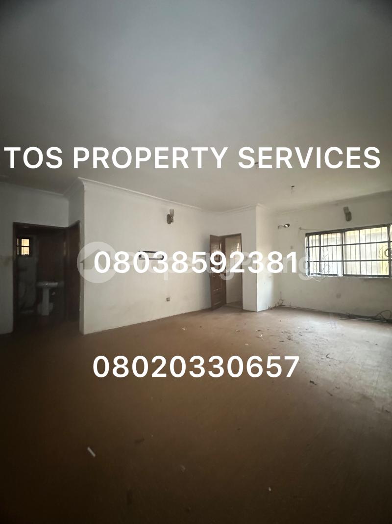 3 bedroom Flat / Apartment for rent In A Gated & Serene Neighborhood With Band A Electricity Yaba Lagos