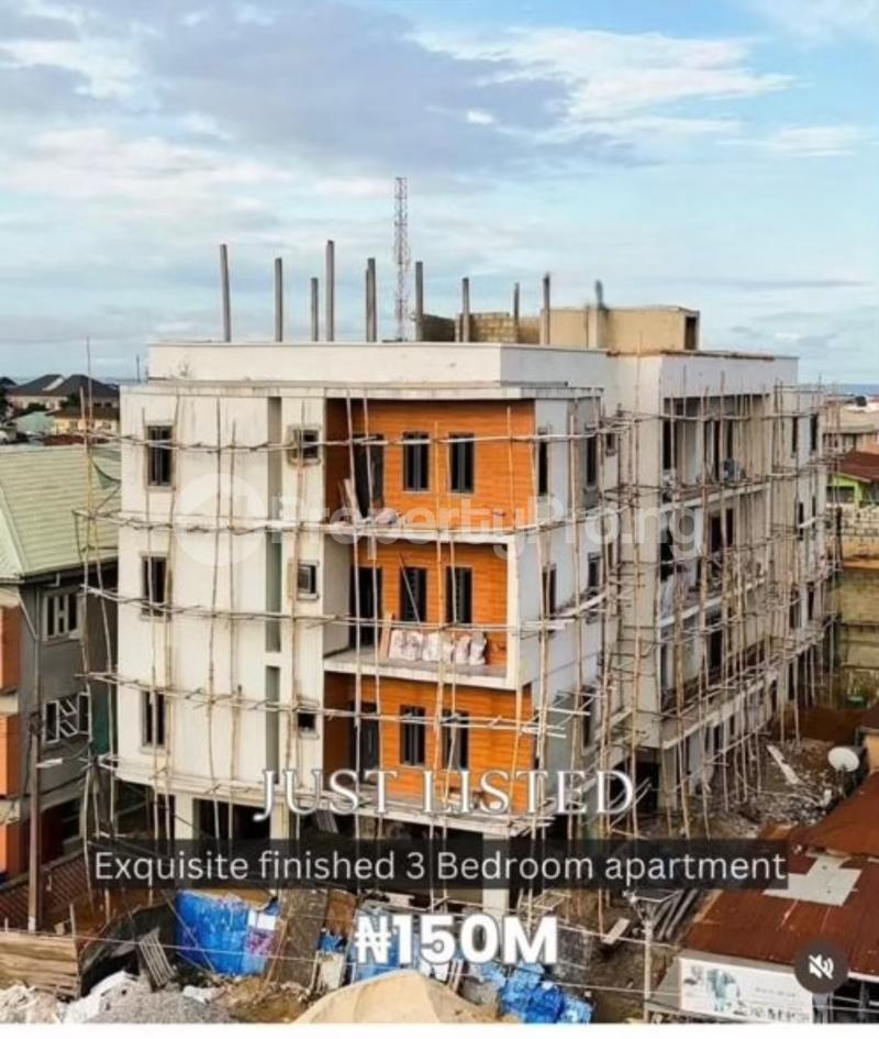 3 bedroom Flat / Apartment for sale Yaba Alagomeji Yaba Lagos