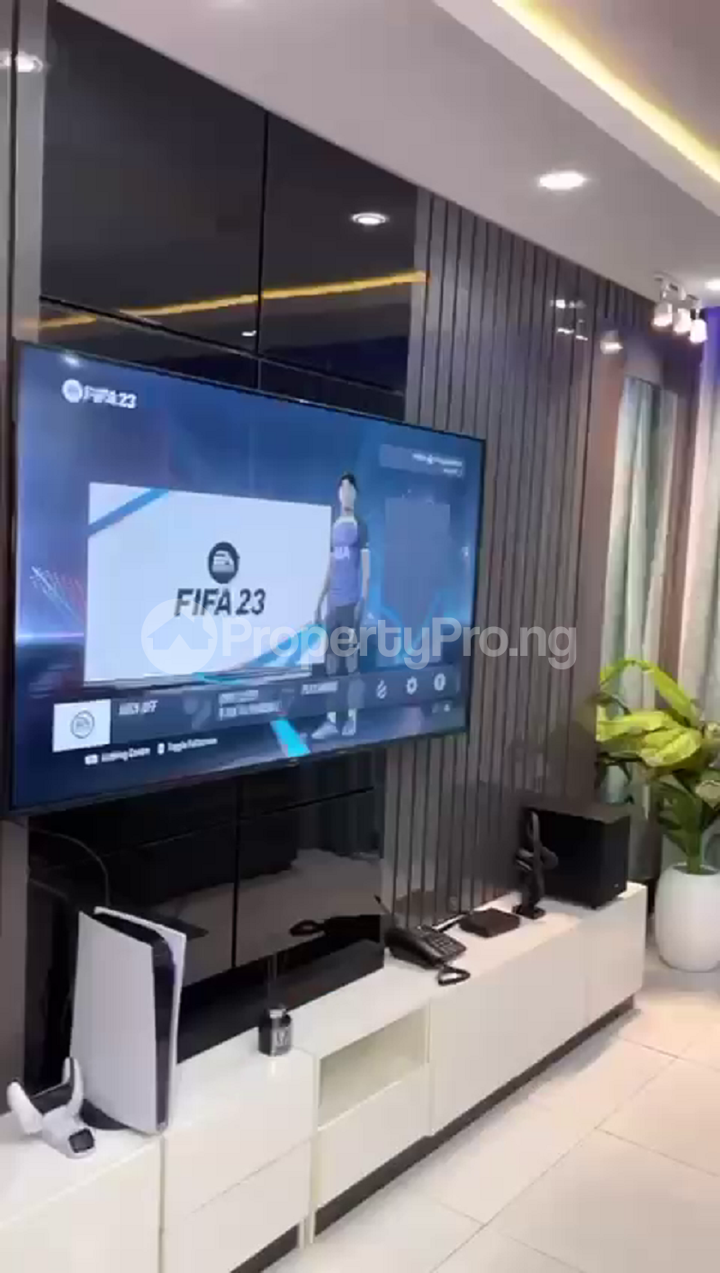 3 bedroom Flat / Apartment for shortlet Osapa london Lekki Lagos