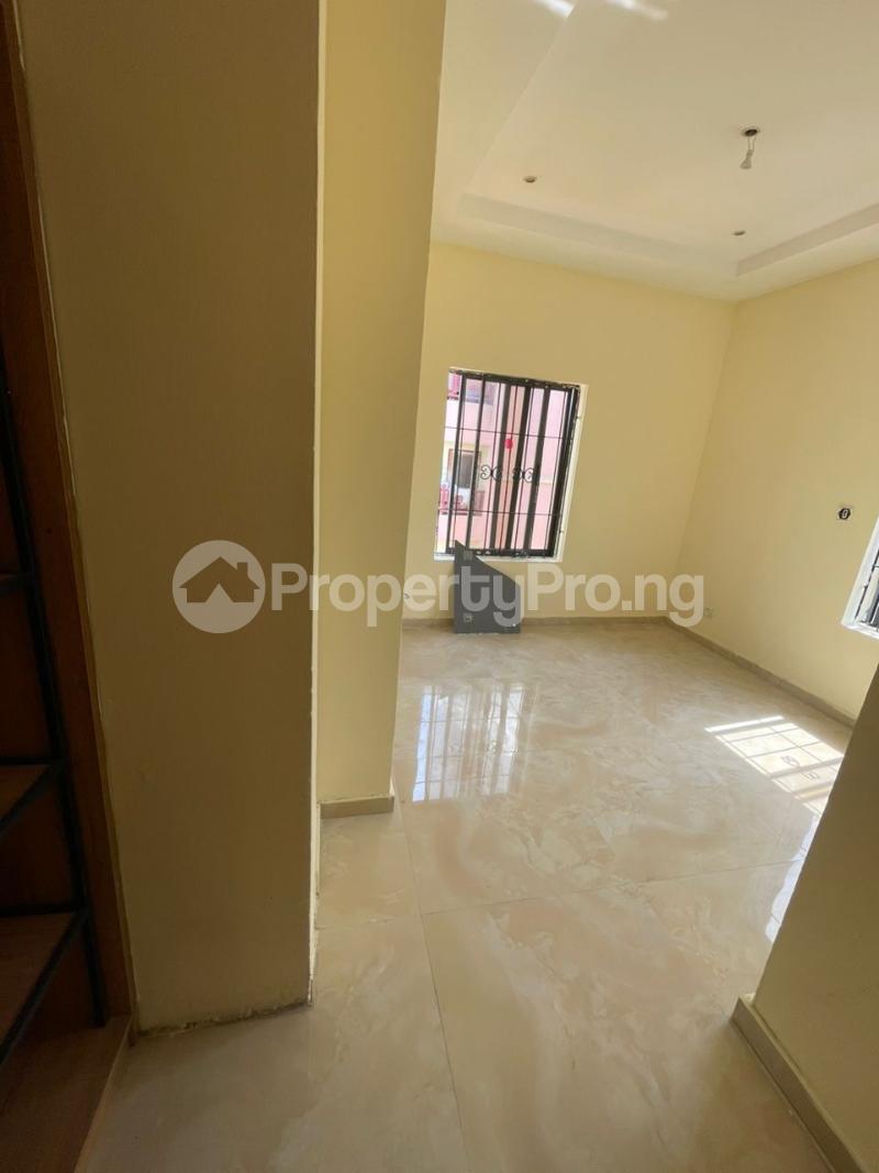 3 bedroom Flat / Apartment for rent Lekki Lagos