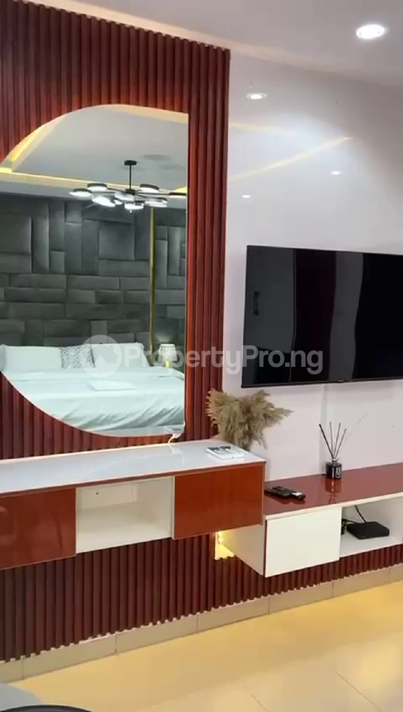 3 bedroom Flat / Apartment for shortlet Osapa london Lekki Lagos