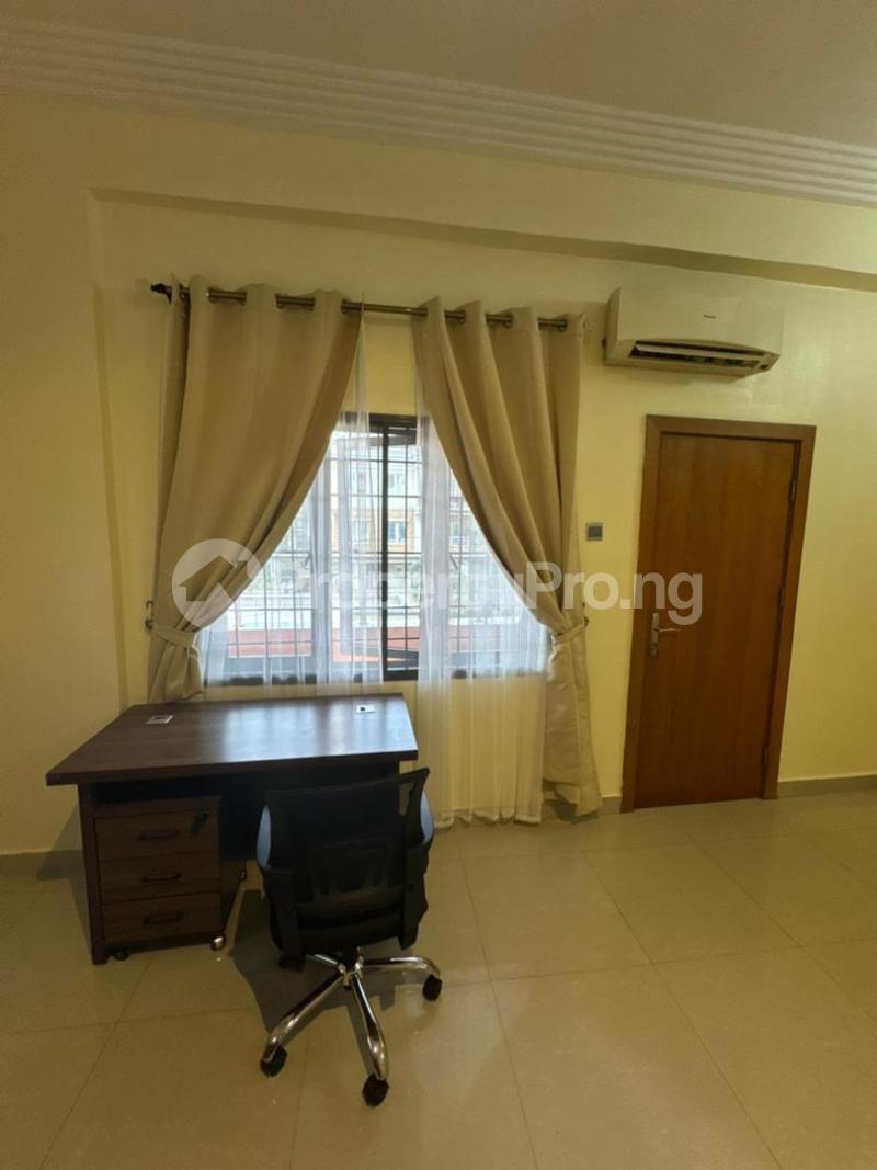 3 bedroom Flat / Apartment for rent ONIRU Victoria Island Lagos