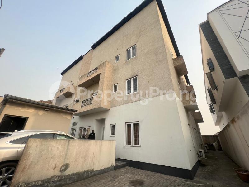 3 bedroom Flat / Apartment for sale Ologolo Lekki Lagos