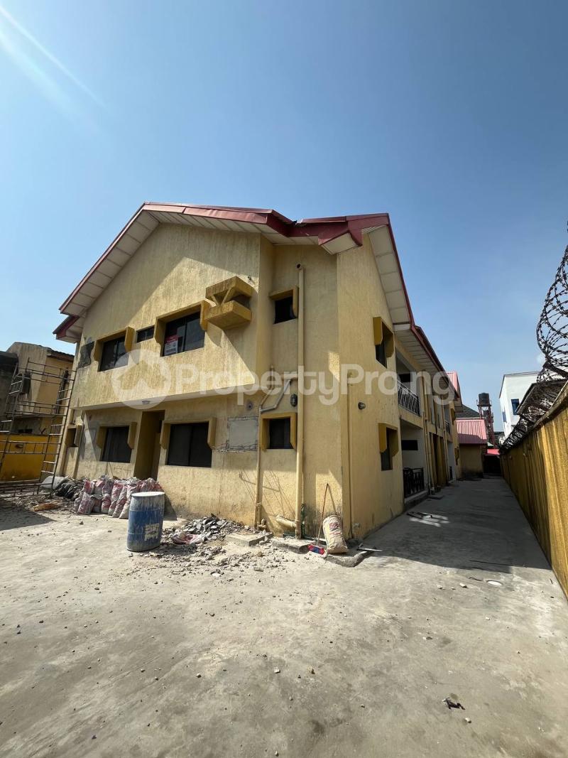 3 bedroom Flat / Apartment for rent Ikota Lekki Lagos