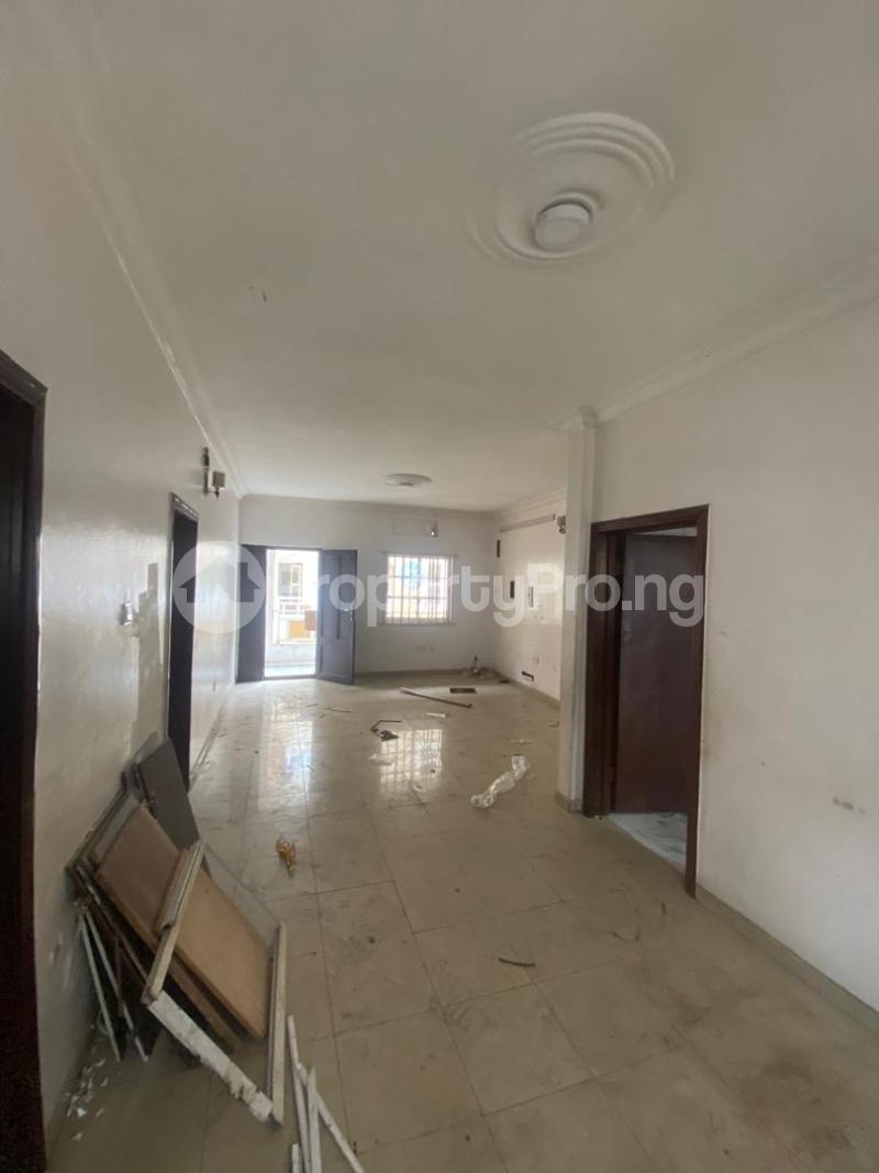 3 bedroom Flat / Apartment for rent Pinnacle Side Lekki Phase 2 Lekki Lagos