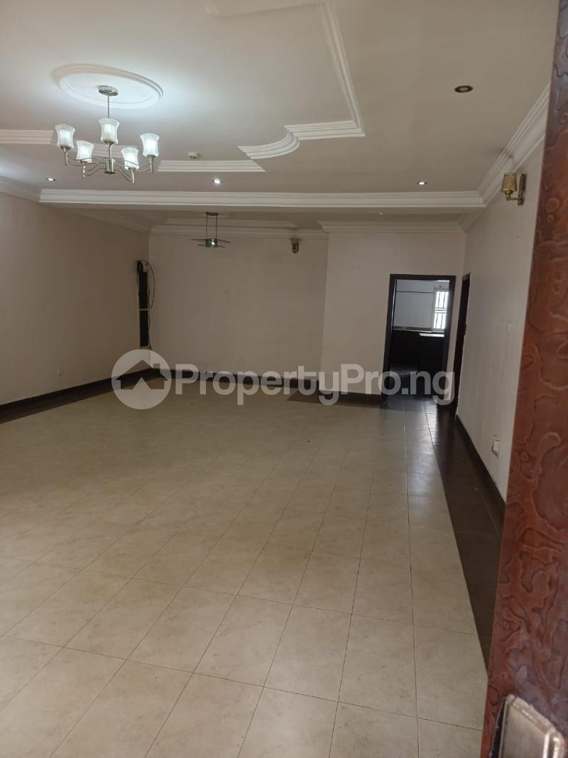 3 bedroom Flat / Apartment for rent Close To Four Point Hotel ONIRU Victoria Island Lagos