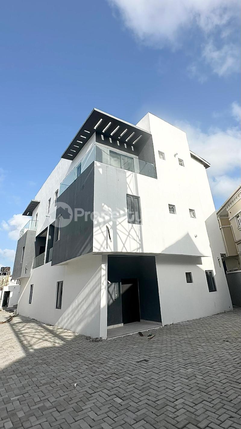 3 bedroom Flat / Apartment for sale Ikota Lekki Lagos