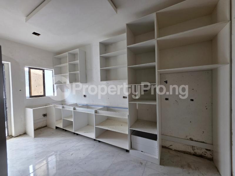 3 bedroom Flat / Apartment for sale ONIRU Victoria Island Lagos