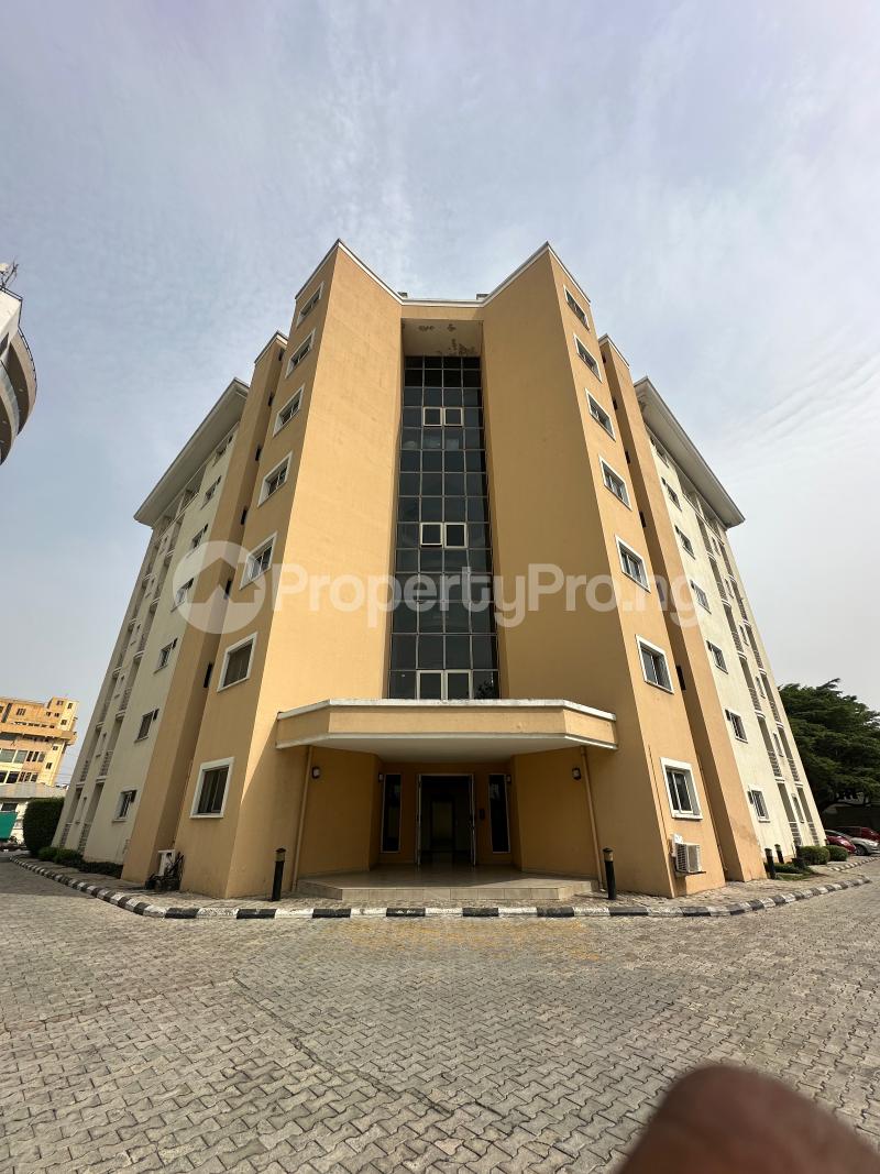 3 bedroom Flat / Apartment for rent ONIRU Victoria Island Lagos
