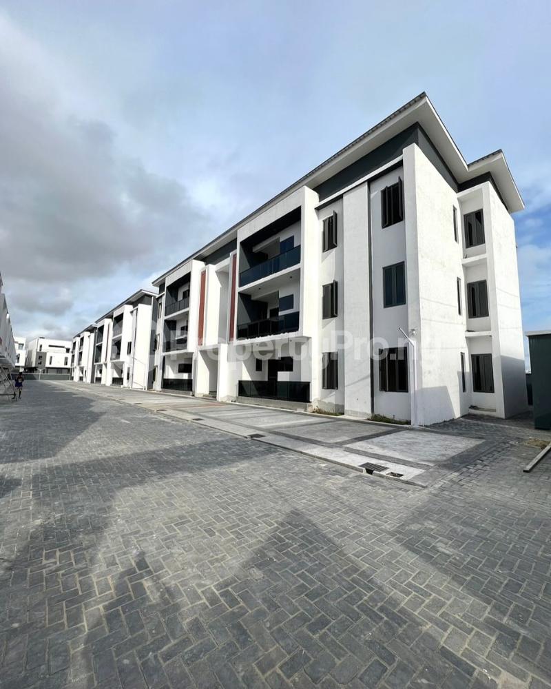 3 bedroom Flat / Apartment for rent Ologolo Lekki Lagos