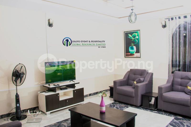 3 bedroom Flat / Apartment for shortlet Lagelu Housing Estate, Felele Ibadan Oyo