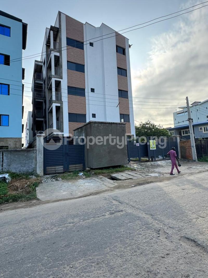 3 bedroom House for sale Akoka Yaba Lagos