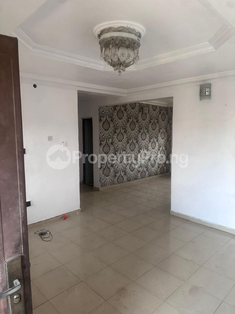 3 bedroom Flat / Apartment for rent Iponri Housing Estate, Surulere Iponri Surulere Lagos