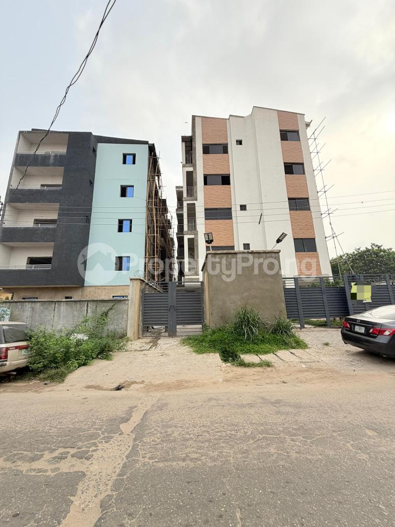 3 bedroom Flat / Apartment for sale Alagomeji Yaba Lagos