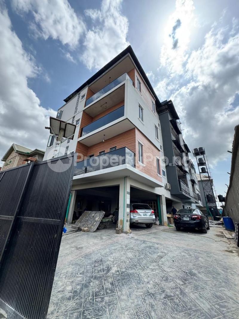 4 bedroom Flat / Apartment for sale Yaba Yaba Lagos