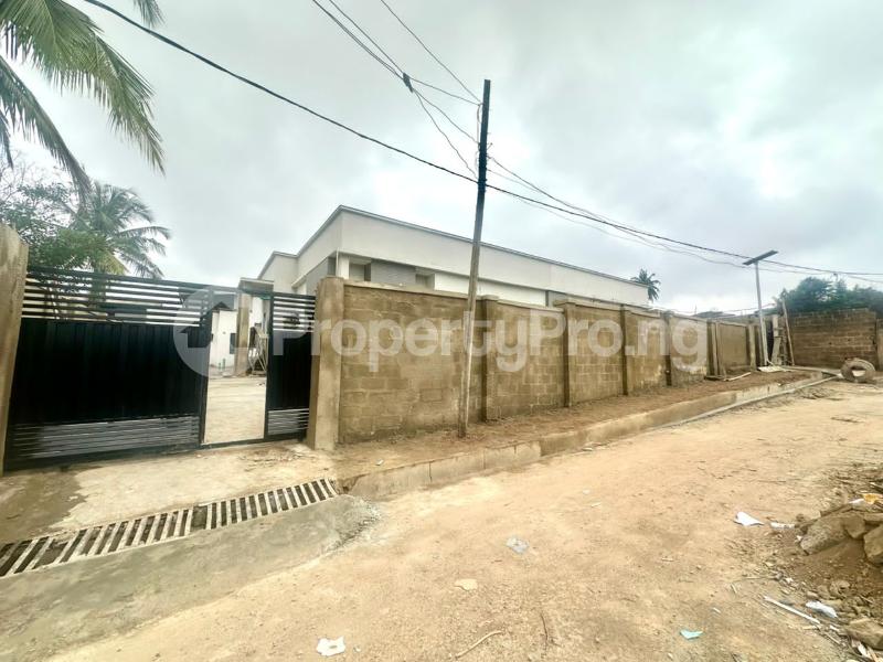 House for sale Ikolaba Arisekola Street New Bodija Akinfemi, Ikolaba Ibadan Oyo