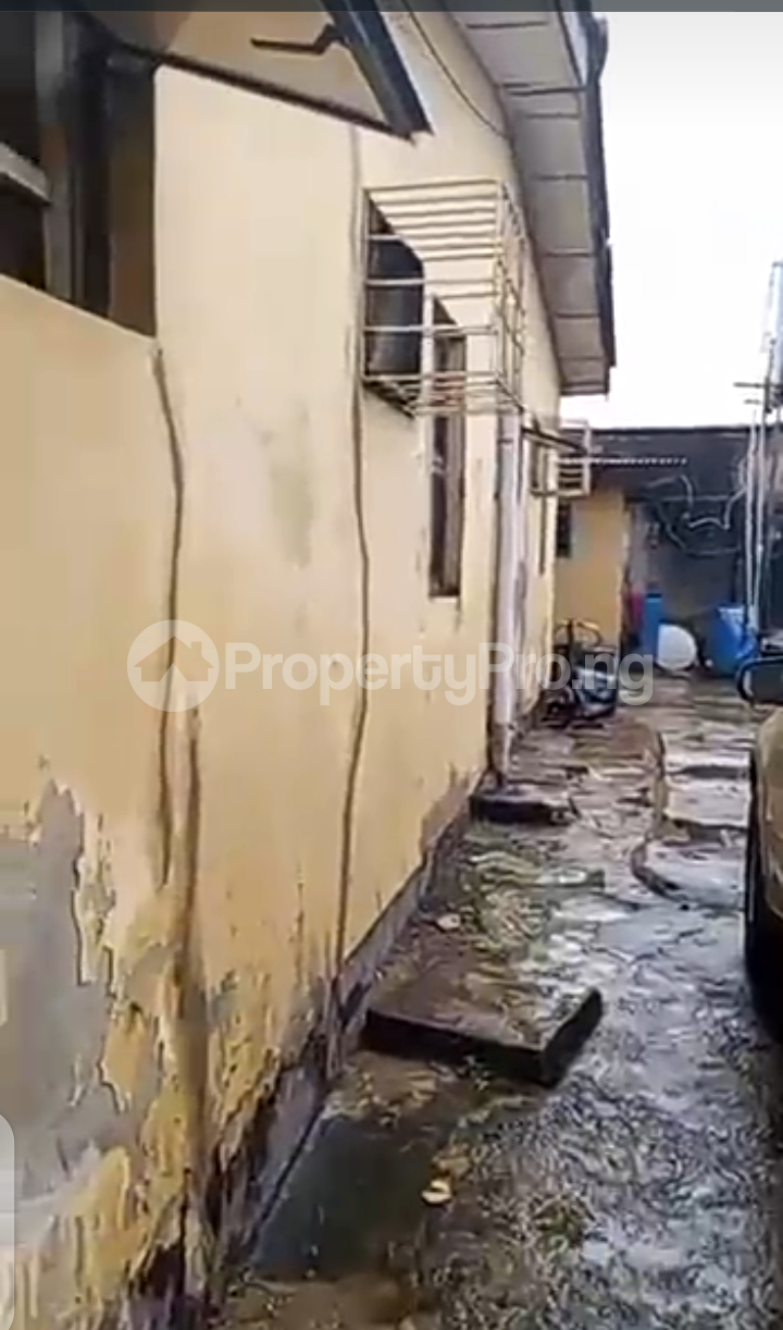 3 bedroom House for sale Bungalow Axis Jakande Estate Isolo Lagos