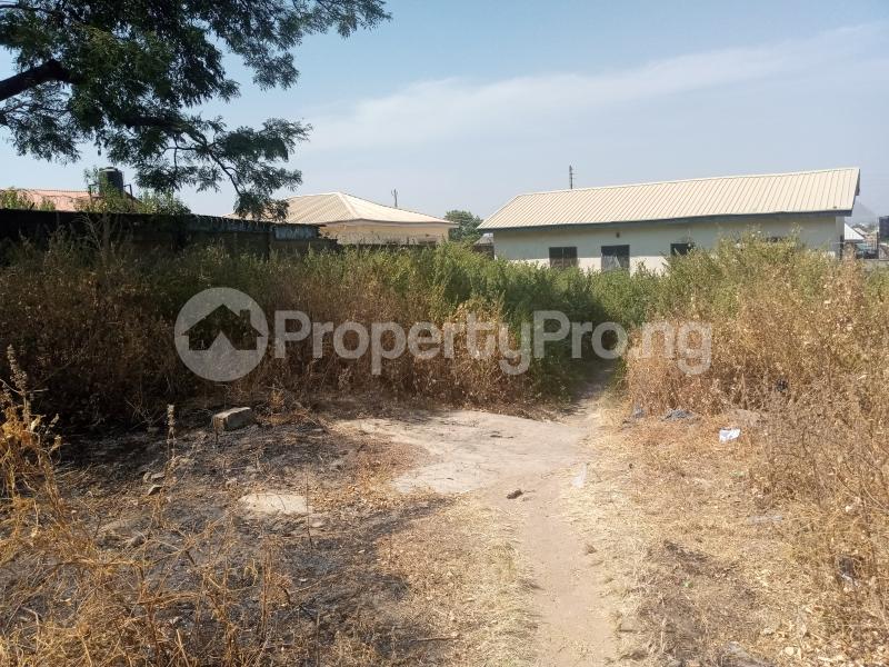 3 bedroom House for sale Located At Old Redeem Area Lugbe Abuja