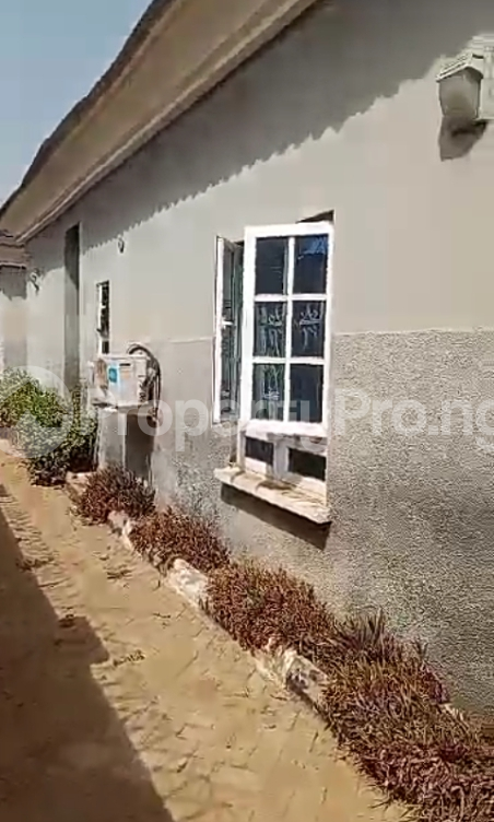 3 bedroom House for rent Efab Verizon Gwarinpa Extension Gwarinpa Abuja - 0