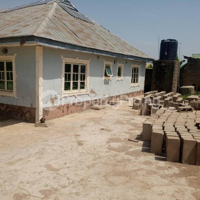 3 bedroom House for sale Adeleye Town, Olodo, Ibadan Oyo