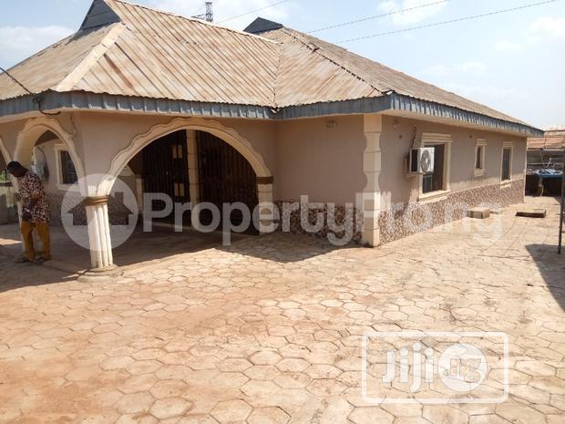 3 bedroom Flat / Apartment for sale Olagboyegun Quarters, Oke Odu Orita Obele Akure Akure Ondo