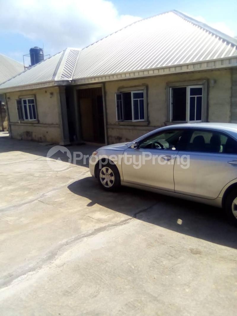 3 bedroom House for sale Along Cele Rainbow, Off Tipper Garage, Akala Express, Elebu Way, Oluyole Extension Ibadan Oyo