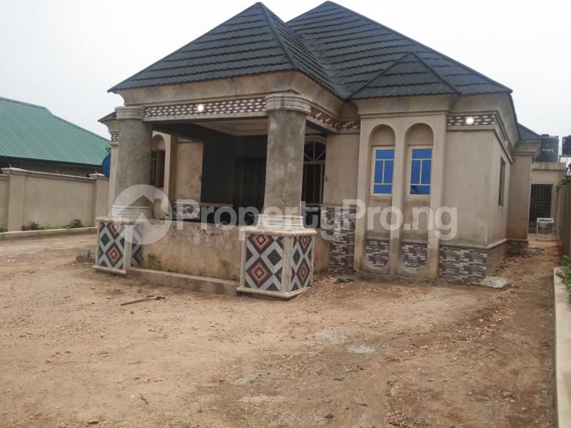 3 bedroom House for sale Makoni Ologuneru Area Eleyele Ibadan Oyo